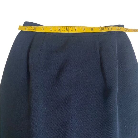 Larry Levine 6P petite Suits black pencil skirt w/zipper in back - Picture 6 of 6